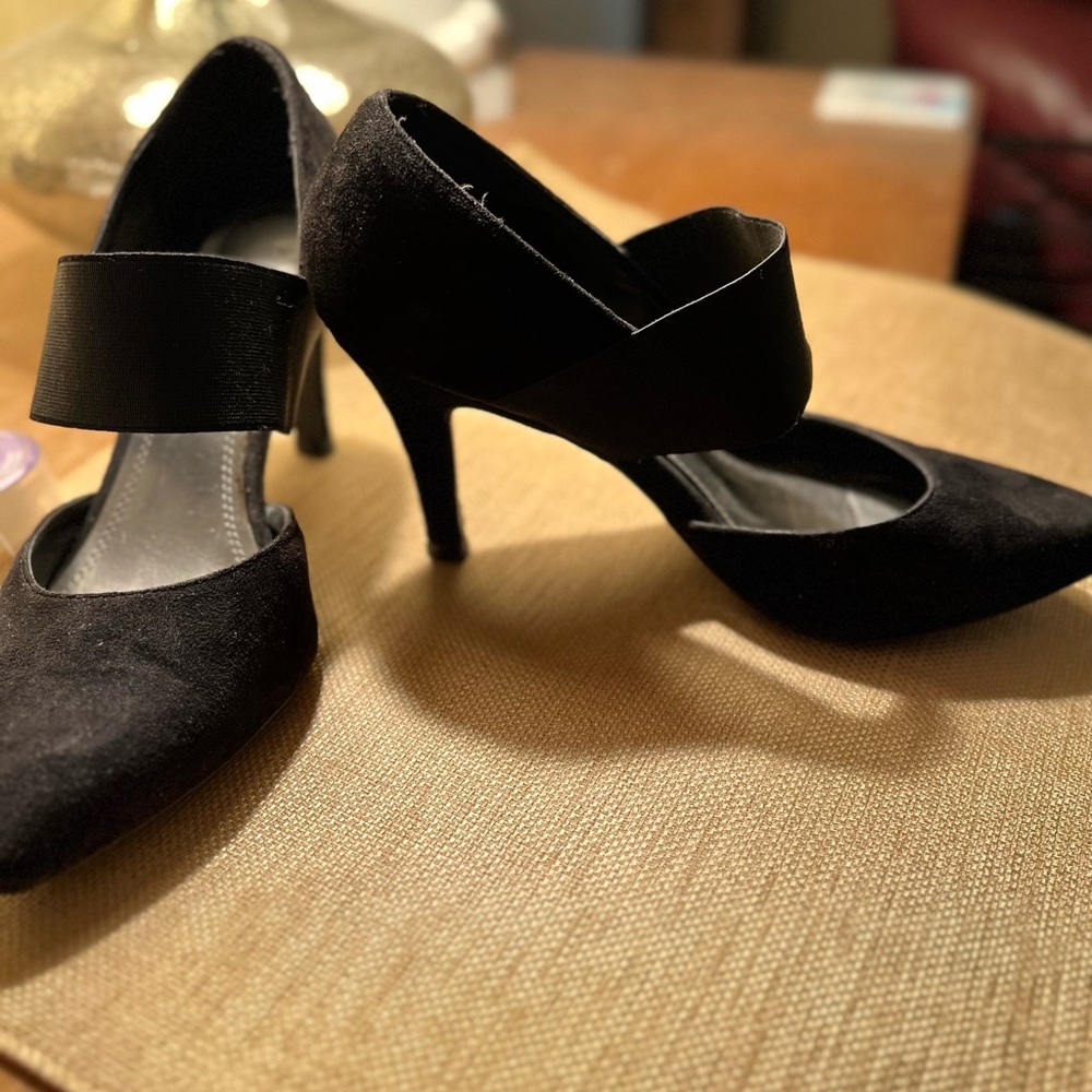 Black Suede Pumps - Picture 2 of 3